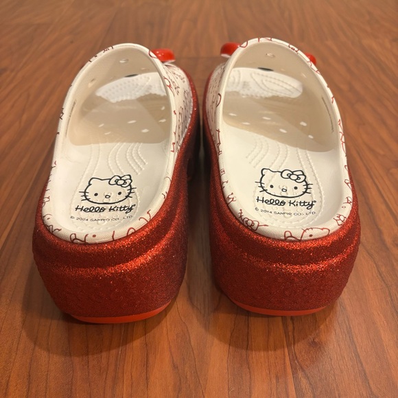 Crocs Hello Kitty Red Glitter Platform Shoes with Bow Detail Size 5 - Picture 6 of 7